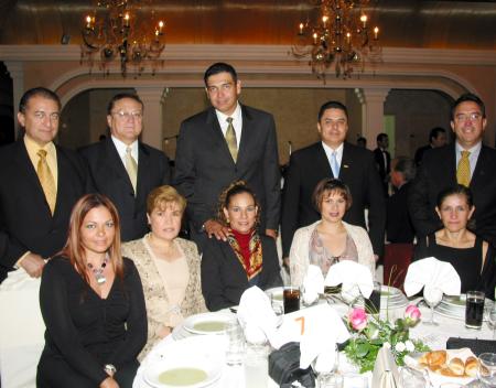 05 de diciembre 

Federico y Susana Juárez, Arturo y Blanca González; Marcelino y Gaby Covarrubias, Gabriel y Hanna Felisa Díaz, Edmundo y Yolanda Mesta.