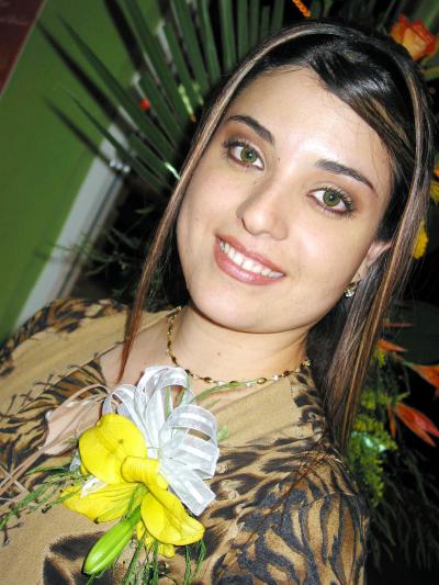 06 de diciembre 
Por su próximo enlace festejan a Laura Dafne Carrillo Ramos.