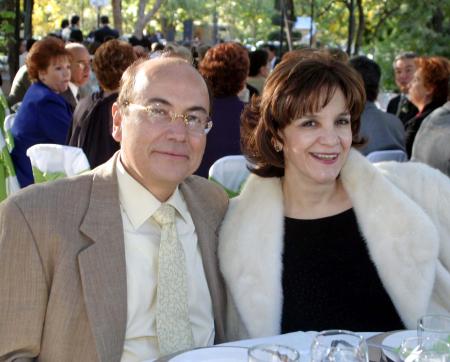 Jorge Guajardo y Gabriela de Guajardo en reciente festejo de boda.