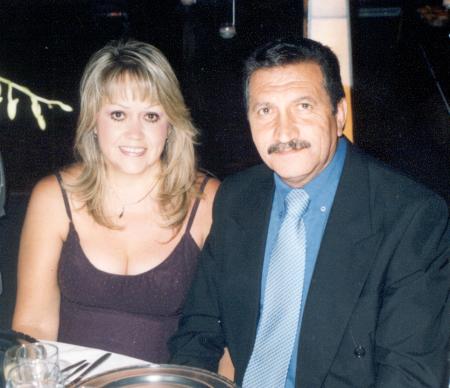 Laura Velázquez de Dabdoub y Víctor Dabdoub Abularach disfrutaron de una grata velada.