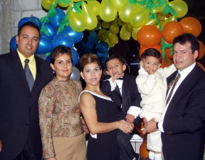 Alab y Ramsés Rivas Rodríguez cumplieron cuatro y  tres años de vida, respectivamente y lo celebraron con un divertido convivio organizados por sus papás Felipe Rivas Castañón y Beatriz Rodríguez