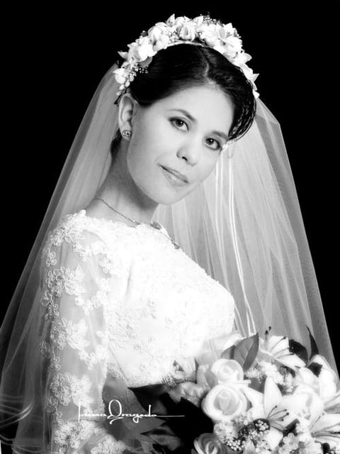 C.P. Rocío Alejandra Flores el día de su enlace nupcial con el Ing. Rogelio Muñoz Huesca.

Estudio: Laura Grageda