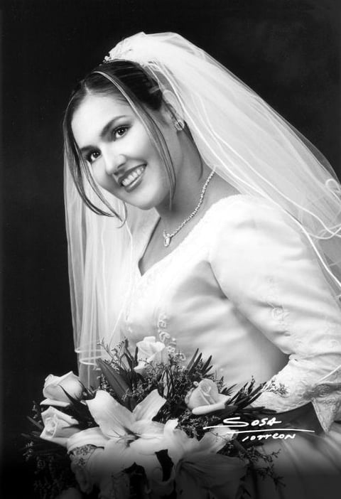 Dra. Martha Margarita Aguada Arzola el día de su enlace nupcial con el C.P. José Luis Banda Flores.

Studio Sosa