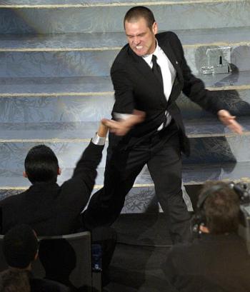 Jim Carrey fue sin duda uno de los más eufóricos ganadores de la noche.