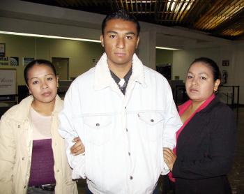 Retornó  a Tijuana B.C. donde trabaja, Horacio Palacios, lo despidieron Paulina y Lourdes Álvarez.