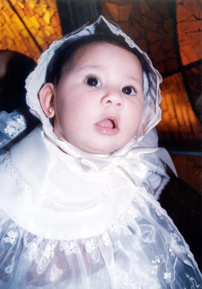  18 de enero  
Sharon Pamela Venegas López el día que recibió el Sacramento del bautismo, es hija de Elizomosfet Venegas del Río y Karla López Venegas.