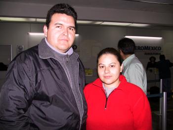  20  de enero 

José Luis Rodríguez se trasladó a México por asuntos de Pemex, lo despidió su esposa Sandra Tinoco de Rodríguez.