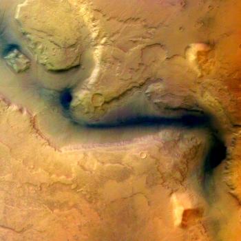'Las imágenes son de una calidad sorprendente', dijo el director científico de la ESA, David Southwood, y subrayó sorprendente porque la 'Mars Express' no alcanzará su posición definitiva en la órbita de Marte hasta el 28 de enero y en consecuencia 'hablamos de primerísimos resultados de una investigación científica que comienza'.