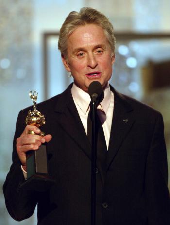Michael Douglas fue honrado con el premio Cecil B. DeMille por su trayectoria dentro de la industria cinematográfica.