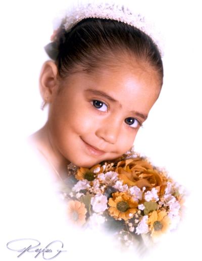 Niña Jennifer Rangel Santana en una fotografía de estudio con motivo de sus tres años de vida, es hija de los señores Jesús Manuel Rangel y Rosario Santana Santos.