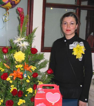 Brenda de Radix recibió sinceras felicitaciones en la fiesta de canastilla que se le pfreció por el próximo nacimioneto de su bebé.
