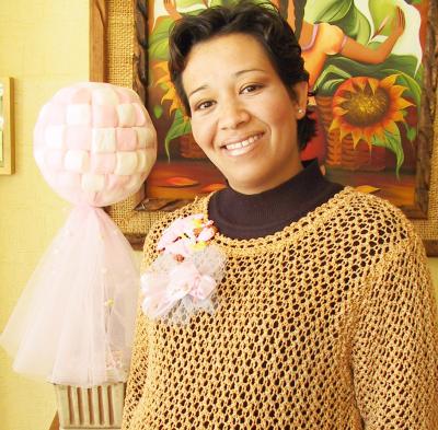 Lizeth Barquet de Yáñez recibió sinceras felicitaciones en la fiesta de canastilla que se le ofreció en días pasados con motivo del próximo nacimiento de su bebé.