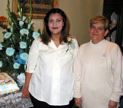 11 de febrero 
 Irma Leticia Mejía Rojas fue agasajada con una fiesta de canastilla, con motivo del cercano nacimiento de su bebé.