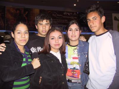 Gaby de Santiago, Jessica Guzmán, Alejandro Soto, Katia Palma, Alfredo López.