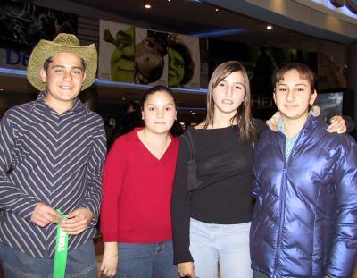 Mayra González, Gaby Vega, Cecy Sifuentes y Alejandro Hatchett.