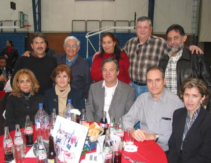 Alfredo Ortíz, Pedro Salas, Maru Eugenia de Salas, hermano Rubén Sámano, Mario Martínez, Miriam de Martínez, Paty de Llama, Fernando Llama, Juan José Martín u Almira de Martín.