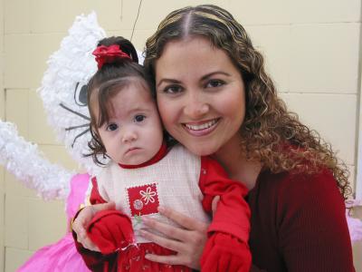 21 de febrero
Bárbara Díaz de León Ortiz junto a su mamá Marina Elisa Ortiz Segura.