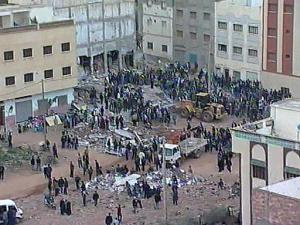 El último recuento del terremoto, registrado en la provincia rifeña de Alhucemas, en el noreste de Marruecos, elevó a 564 los muertos y 300 los heridos, según fuentes oficiales.