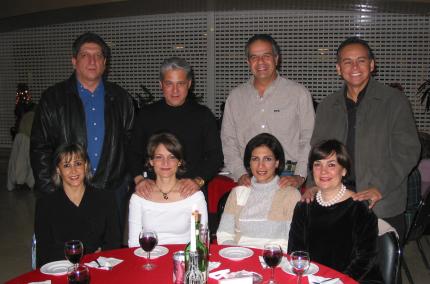 21 de febrero
Carlos y Rocío Limón, Eduardo y Gaby Torres, Feliz y Blanca Giacomán y Jorge y Elsa Díaz.