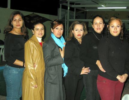 28 de febrero
Nuria Ramos Jiménez festejó su cumpleaños en compañía de sus amigos en días pasados.