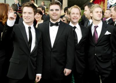 Los Hobbits (Elijah Wood, Sean Astin, Dominic Monaghan y Billy Boyd) asistieron muy elegantes, para apoyar incondicionalmente al 'Señor de los Anillos',  que tantas satisfacciones y premios les han traído a sus carreras.