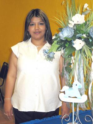 21 de marzo 

Sandra Lizeth Landeros de Vaquera captada en la fiesta de canastilla que le organizaron por el cercano nacimiento de su bebé.