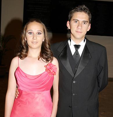 Maru Martín junto a su acompañante Arturo Castil