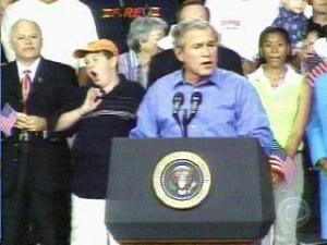 Bush tenía que pronunciar un discurso sobre educación