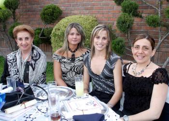 Fueron captaadas en pasado festejo social María Elena Abusaid  de Fernández, Ana Sofía Méndez, Irene Karam y Mayte Echeverría