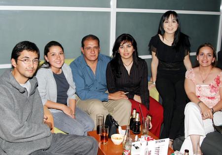  05 de abril  
Luis Villalobos, Carmen González, Francisco García, Elvira Borroel, Janeth Talamantes y Alejandra Alcántar.