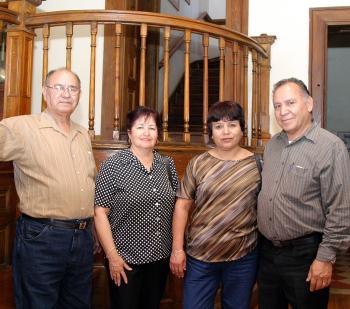 Eduardo Ruiz y Ofelia Ruiz, María del Carmen Reyna de Ruiz y Jesús Ruiz Marmolejo.