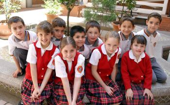 Listos para divertirse en grande, dejaron la escuela durante estas vacaciones de Semana Santa los pequeños del colegio Alemán. Durante un recorrido justo antes de que iniciara el período vacacional, encontramos en el área de juegos de esta escuela a diez pequeñines que nos platicaron emocionados acerca de sus planes para estas dos semanas.