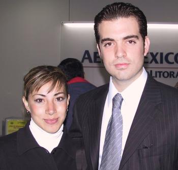   14 de abril 
 
Hécyor Faya fue despedido por Pamela Rodríguez, antes de viajar al Distrito Federal.