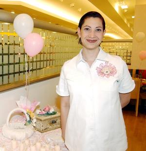 Adriana Castro de Guerrero disfrutó de una fiesta de canastilla.