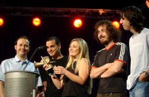 El grupo 'La Oreja de Van Gogh' recibió el galardón al 'mejor álbum de pop', pero también fue uno de los grupos que actuó durante la ceremonia.