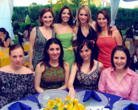  19 de abril  
Mariana Martínez de Portilla, Karla Villarreal, Sofía Zarzar, Isabel Cobo, Sofía Papadópulos de Mijares, Mafer Ortiz y Ana Godina de Mexsen, asistentes a la despedida de soltera de Mónica Martínez Tatay.