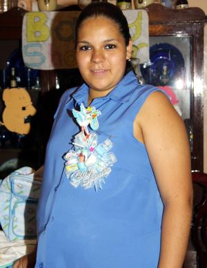 Norma Verónica Martínez de Martínez disfrutó de una fiesta de canastilla, ofrecida por su mamá Norma Rosalinda de Martínez.