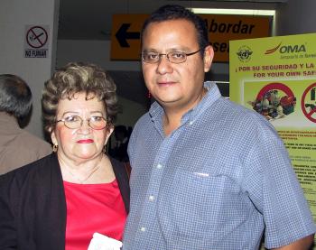 Angélica de Recio fue despedida por Alejandro Recio, antes de viajar al DF.