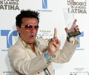 Rudy Pérez recibió premio como Productor del Año.