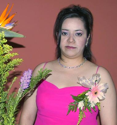 Maribel Mireles Rentería, captada en la despedida de soltera que le ofrecieron por su próximo matrimonio.