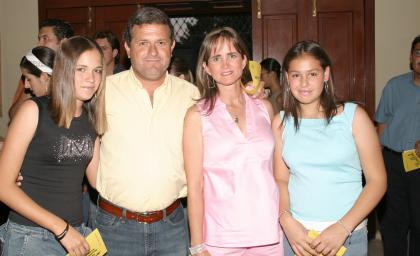Ana Tere Berlanga, Jesús Berlanga, Teresa de Berlanga y Ana García.