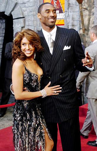 Kobe Bryant llegó acompañada por su esposa Vanessa