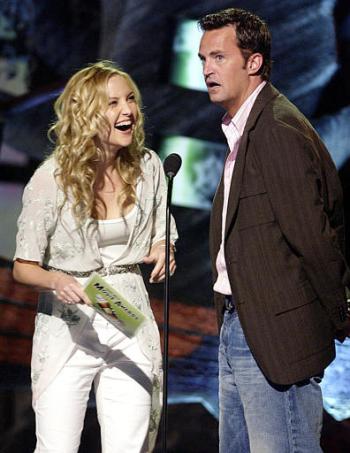 Matthew Perry y Kate Hudson anunciaron al mejor actor novato del año