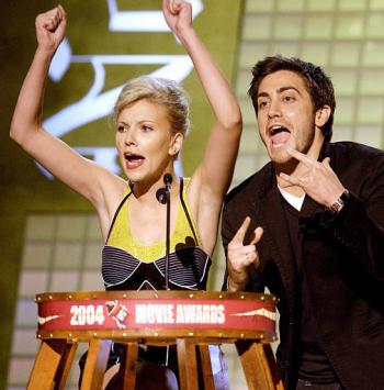 Scarlett Johansson y Jake Gyllenhaal fueron una de las parejas conductoras de la noche, presentando al grupo  Yeah Yeah Yeahs.

La cinta Kill Bill Vol 1 fue la que más premios obtuvo en la noche y ganó en las categorías de Mejor Actuación Femenina (Uma Thurman), Mejor Villana (Lucy Liu) y Mejor Pelea (Uma Thurman vs. Chiaki Kuriyama).