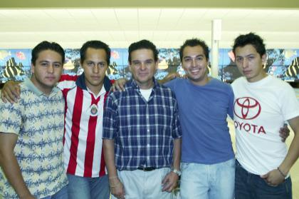 Antonio Saviñana, José Villarreal, Raúl Castillo, Carlos Ortiz y Agustín Ruelas, captados recientemente.