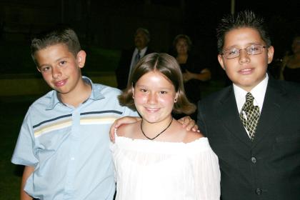 José Daniel y Ana Victoria Aguirre y Sócrates Gerardo Anchondo