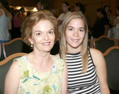 Susana Salazar de González y Ana Sofía González de Ortuño