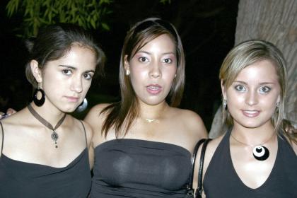 Victoria Revueltas, Carla Ávalos y Mariana Webb.