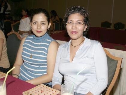 Yessenia Morán y Elsa de Ávila.