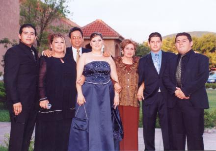Luis Mario, Mantserrat, Luis Ernesto Rebolloso, Lourdes de Rebollozo, Luis Rebolloso Márquez y Rosario Ávila de Flores, en pasado festejo social.
